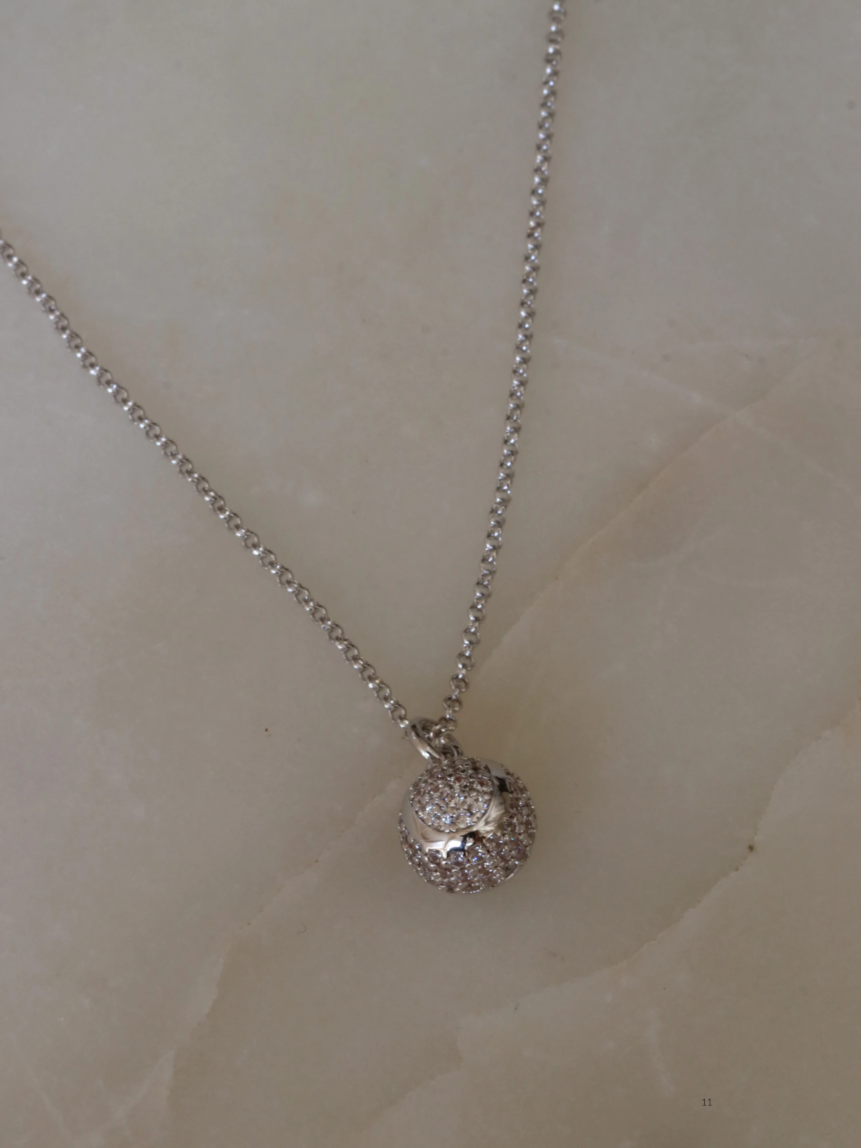 Court Necklace Pavé - Image 5