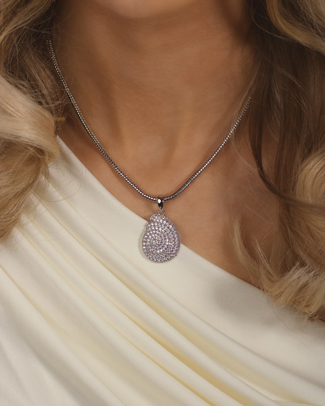 Classic Necklace - Image 3