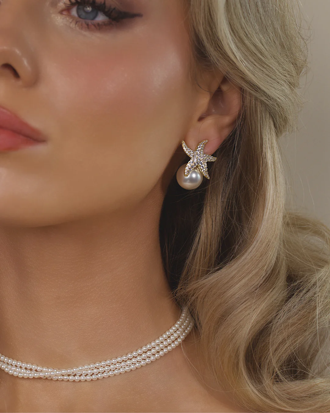 Classic Pearl Necklace - Image 4