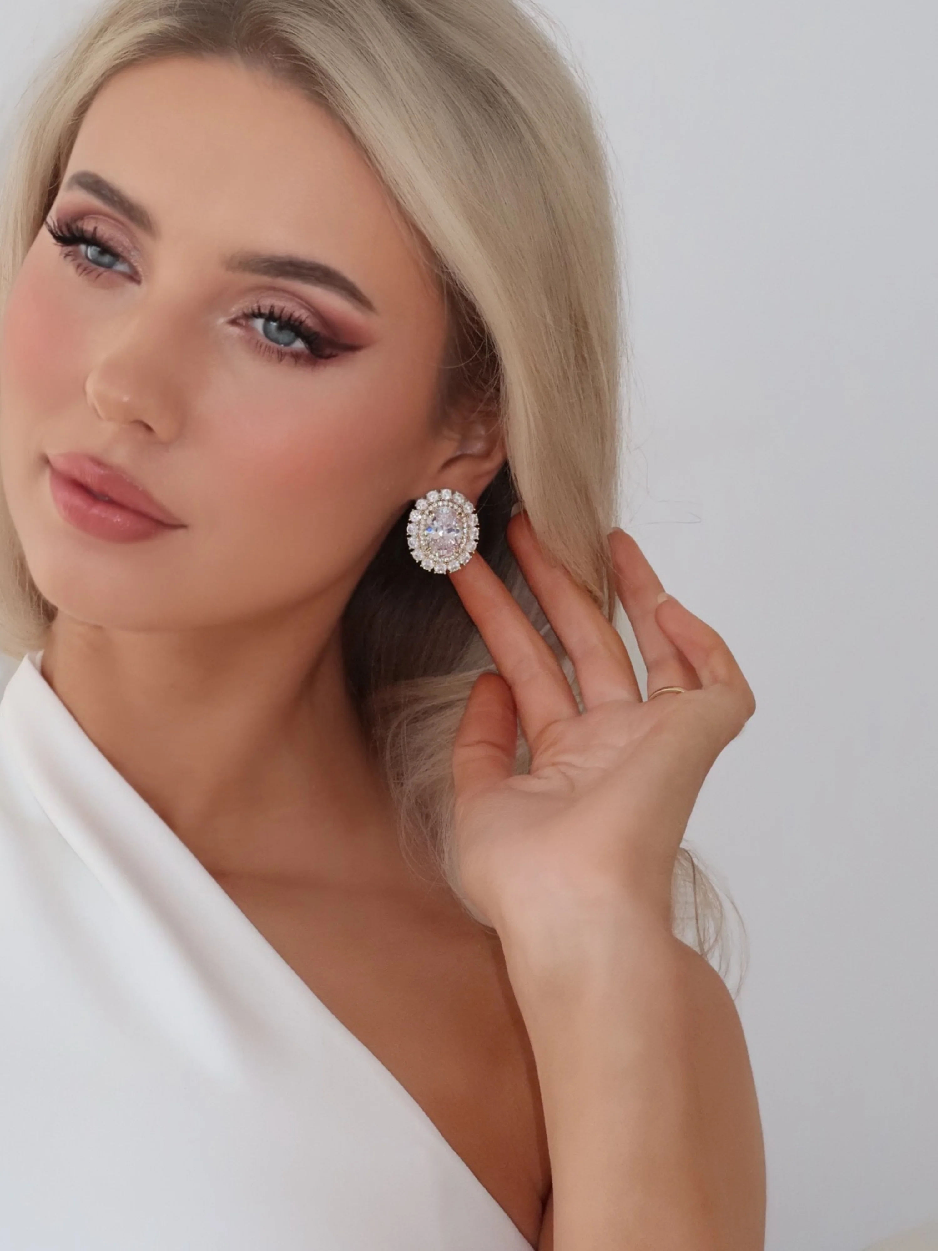 Diana Earrings - Crystal - Image 3