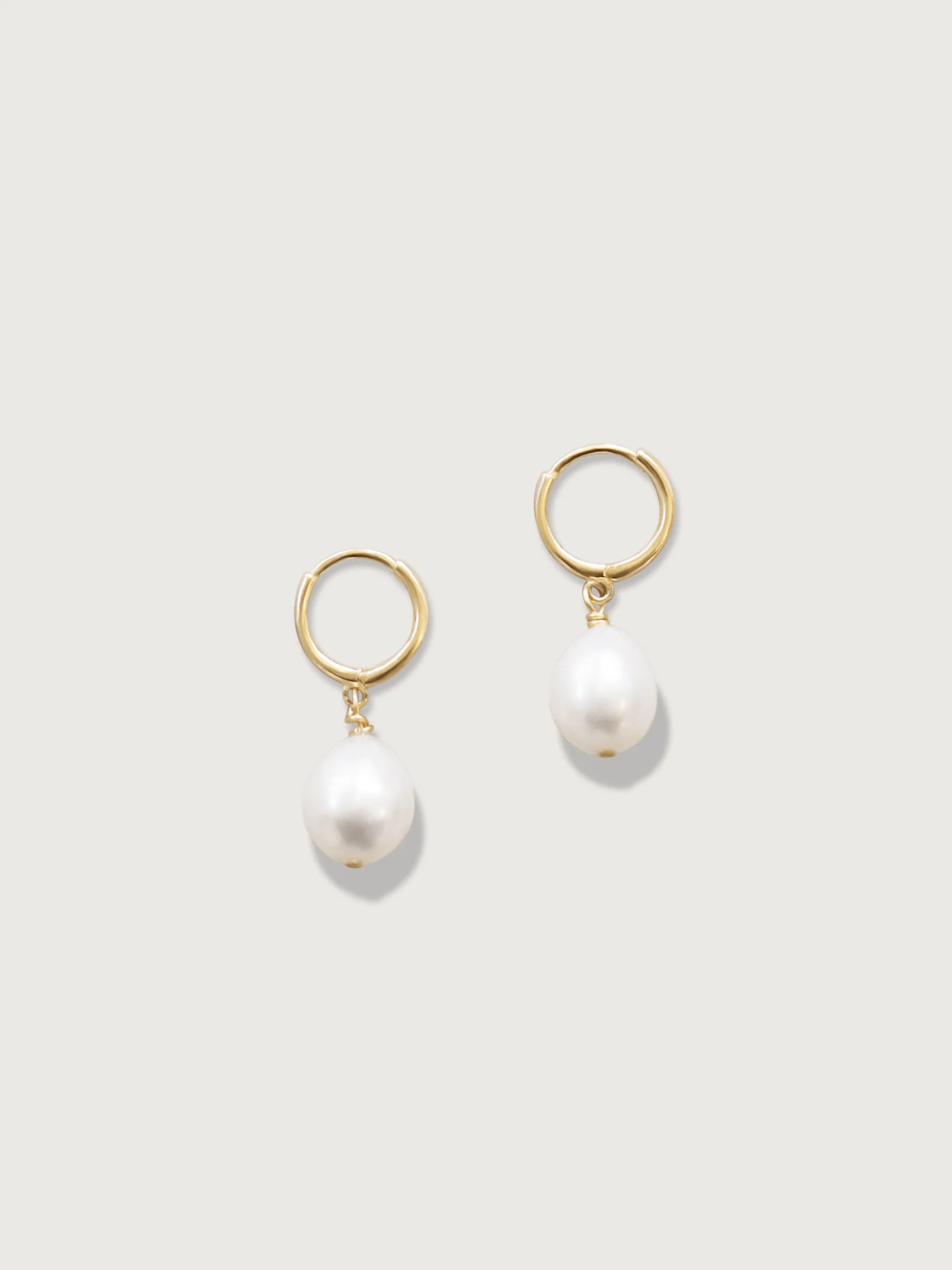 Felicity Freshwater Pearl Earrings - Image 3