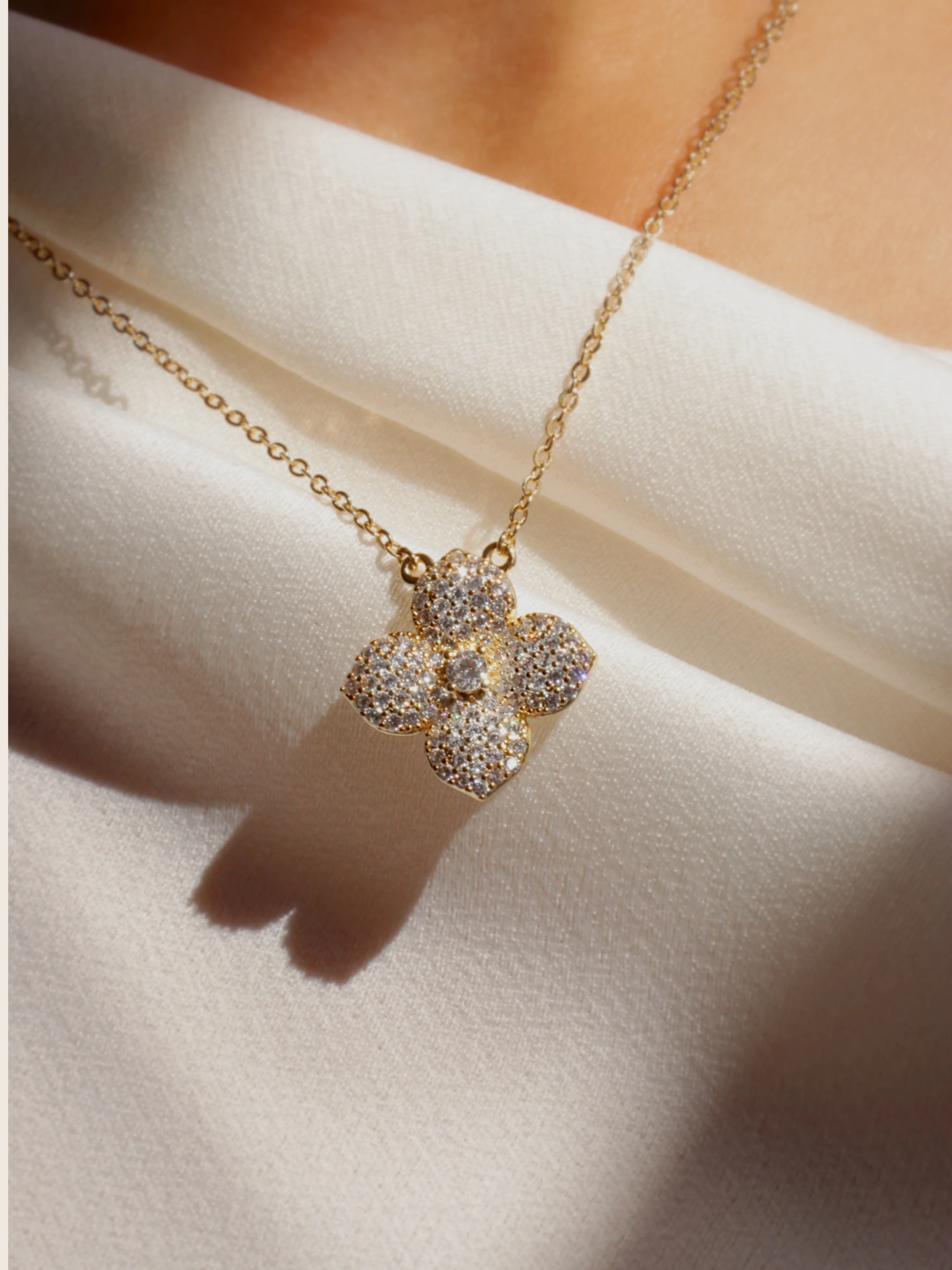 Hydrangea Set - Necklace, Earrings & Bracelet - Image 5