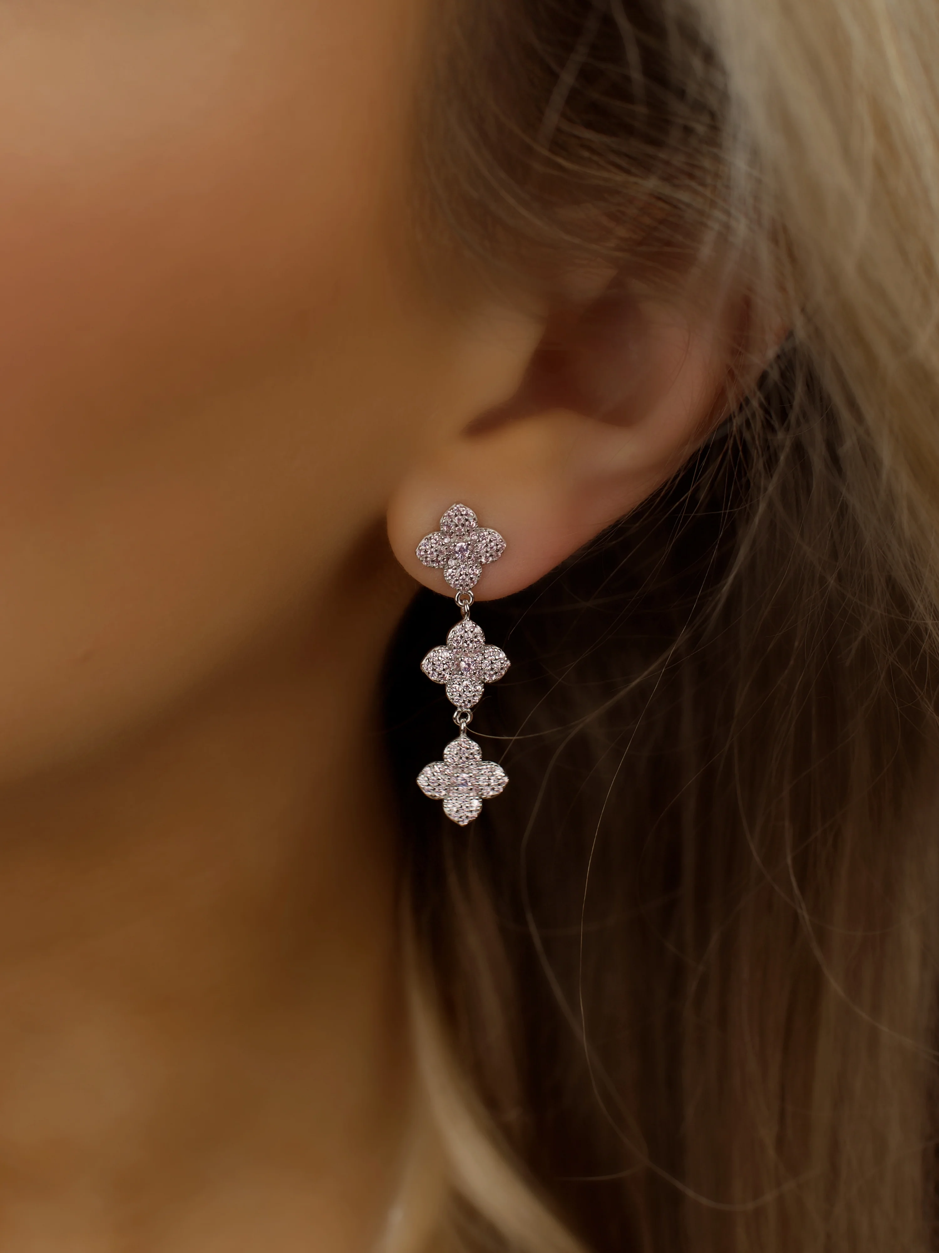 Mini-Triple Hydrangea Earrings - Light Pink